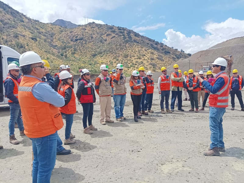 Andes On Line Autoridades Regionales Visitan Planta Procesadora De Cobre De Minera Catemu Para 9463