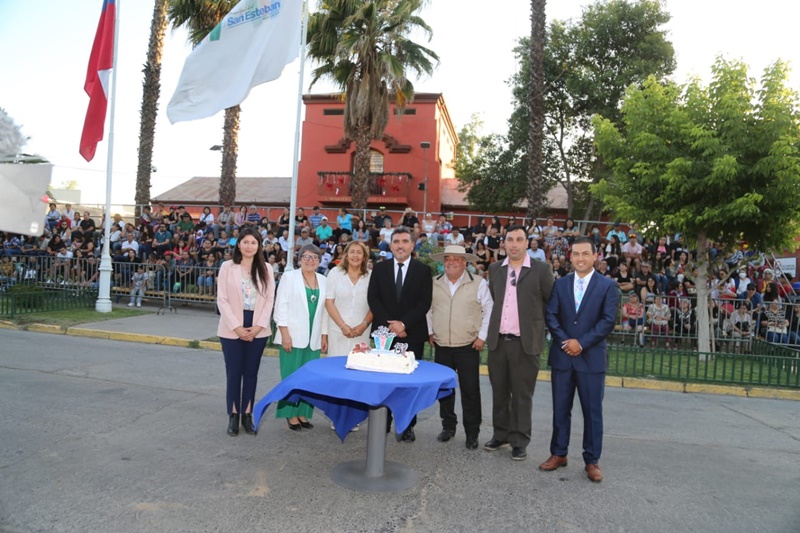 Andes on line Multitudinario desfile se realizó en honor a los 132