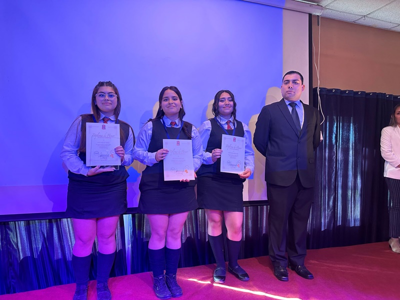 Andes on line Liceo Mixto Bicentenario realizó emotiva ceremonia de