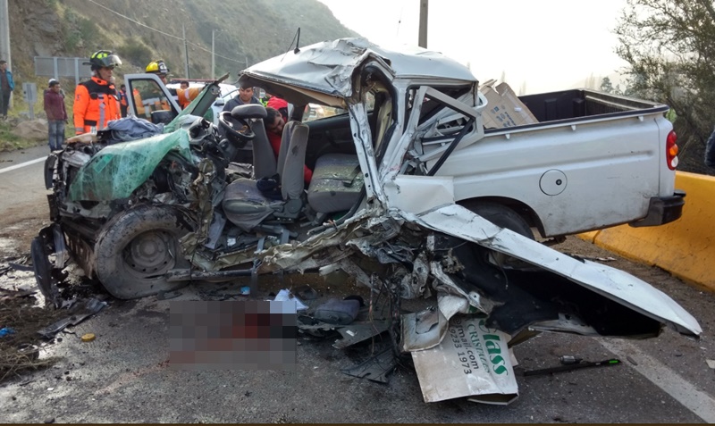 El conductor falleció y su hijo está grave. (Foto Gentileza Comandancia CB Los Andes).