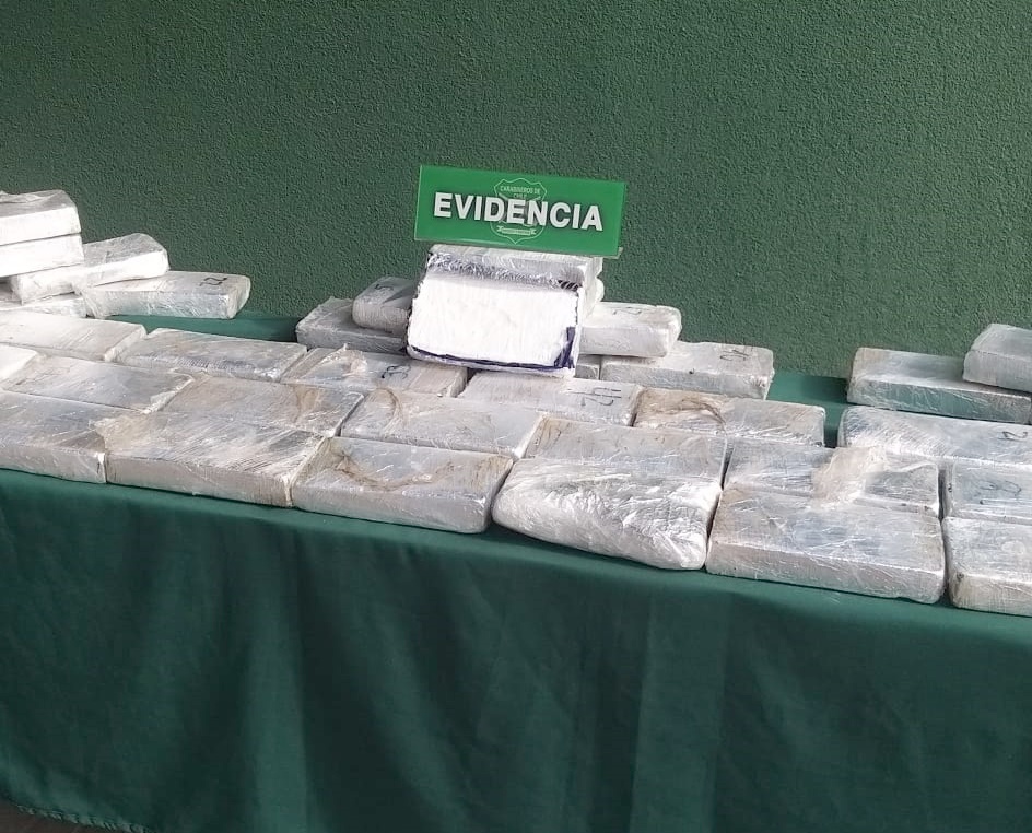 El conductor trasladaba la droga desde Iquique a Santiago.
