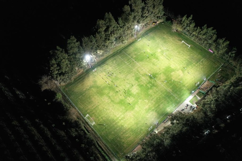 Estadio Pedro Cataldo en Panquehue ya cuenta con moderna iluminación