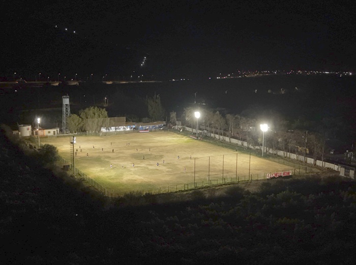 Inauguran millonarias mejoras en el campo deportivo del Club La Estancilla en Llay Llay