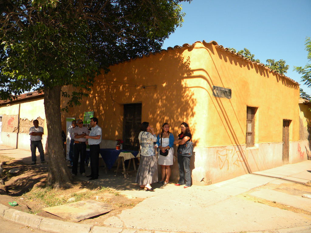 Andes on line | Culmina proyecto de restauración de fachadas de adobe en  Centenario